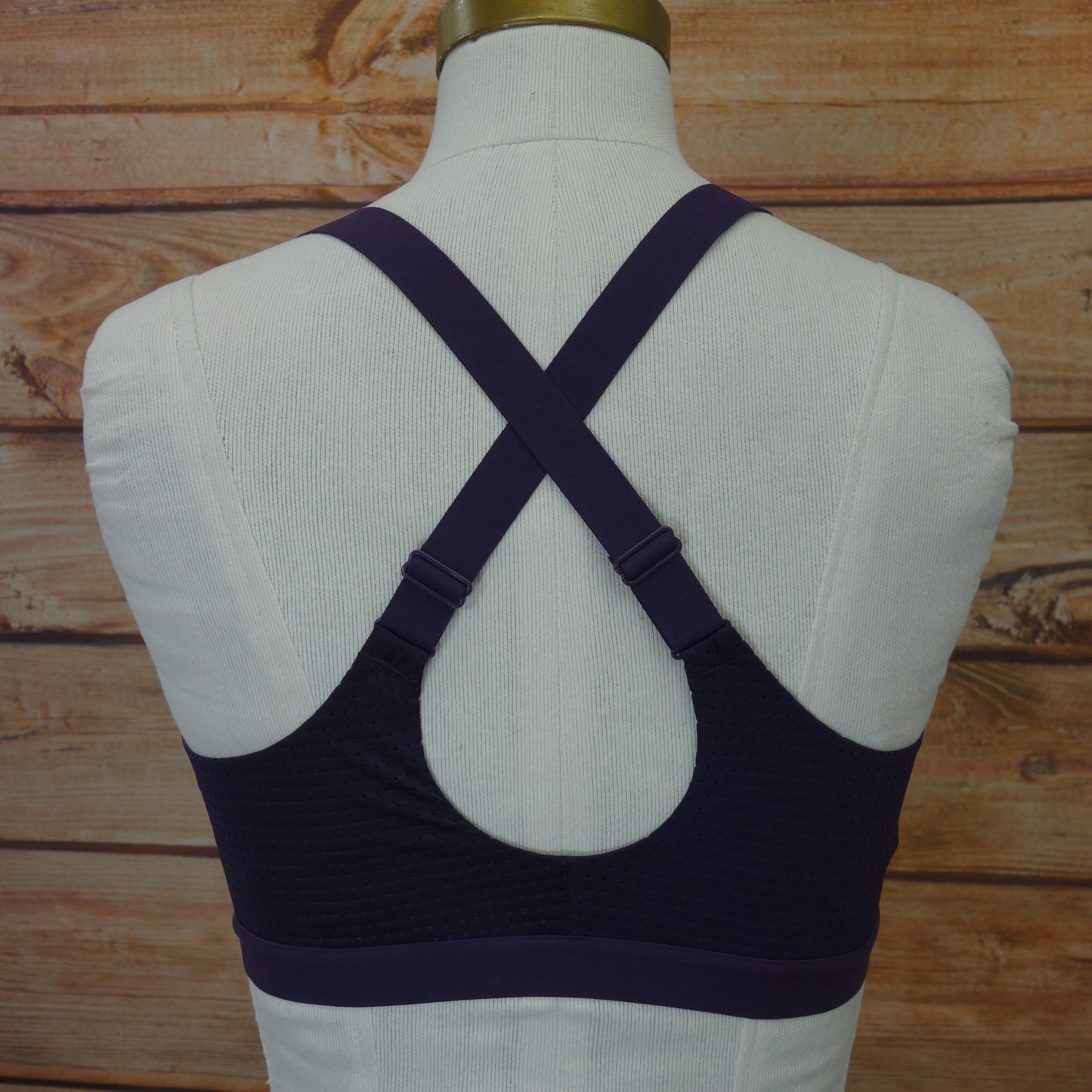 Victoria's Secret Lightweight Sports Bra with Cross Back Sz 34D