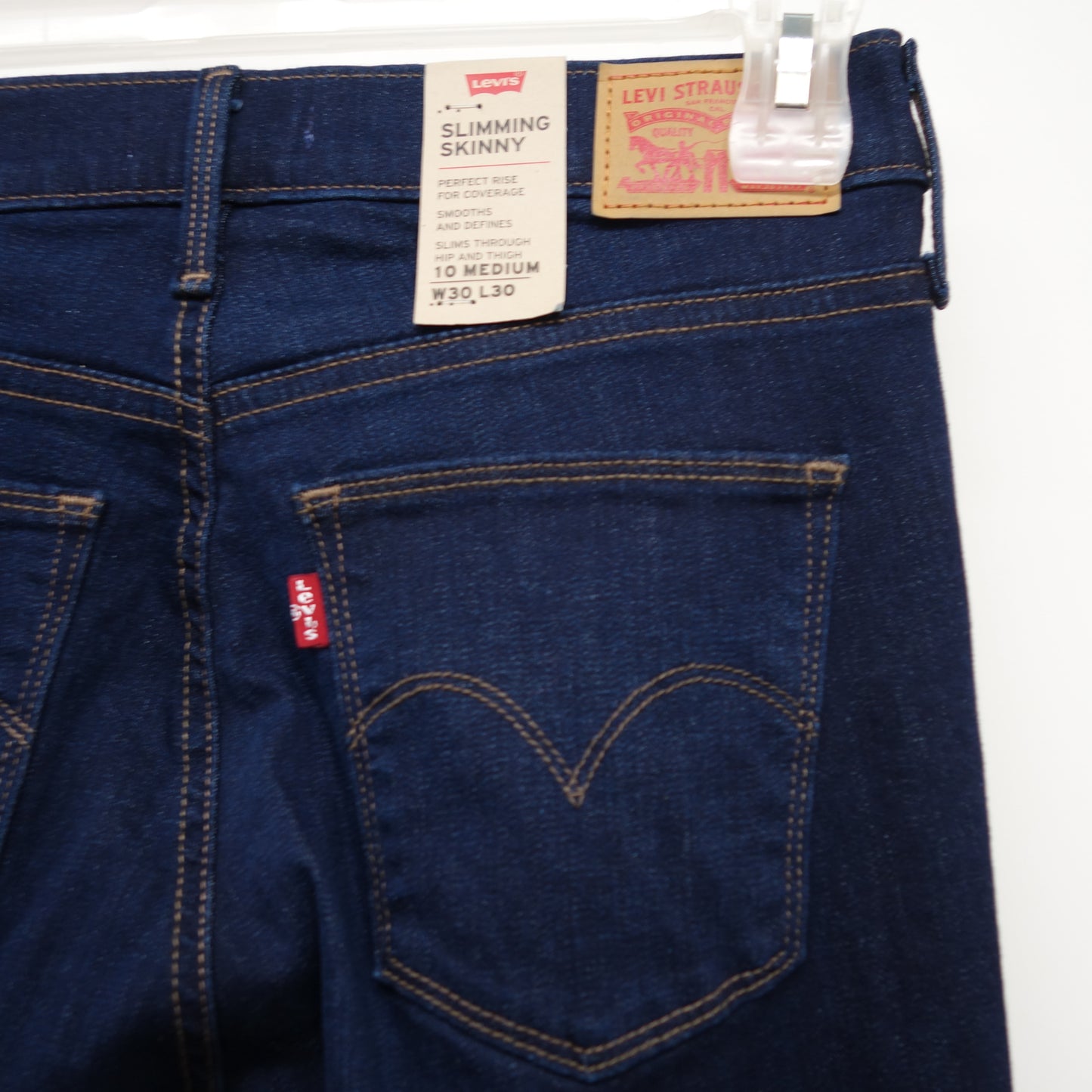 Levi's Slimming Skinny Dark Blue Denim Jeans Size 10M 30 x 30