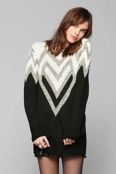 Sparkle & Fade Black Chevron Shine Tunic Sweater Size Small - Designer-Find Warehouse